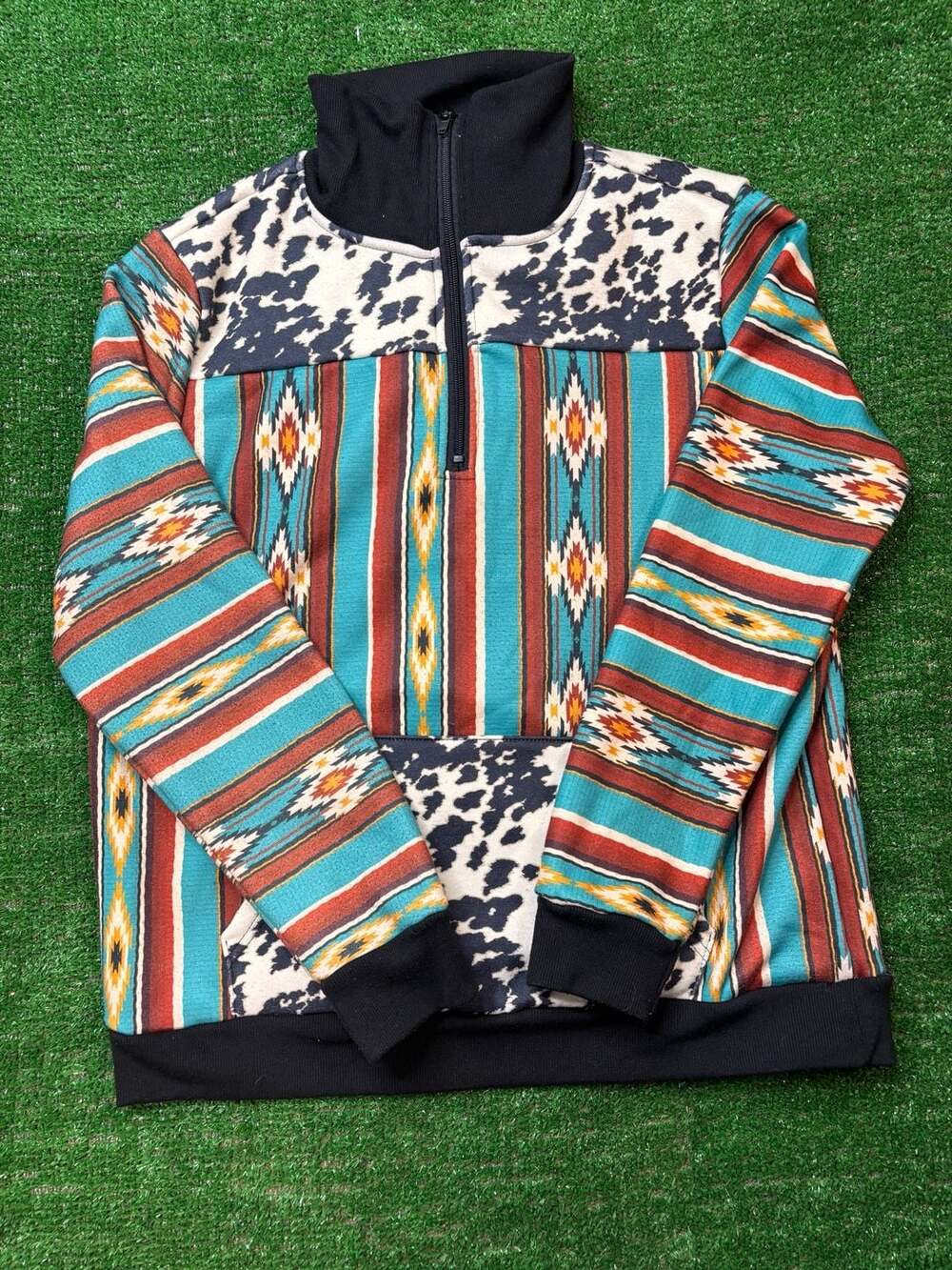 Crazy Train Southwestern Aztec Print Quarter Zip Sweatshirt Size M Cow Print